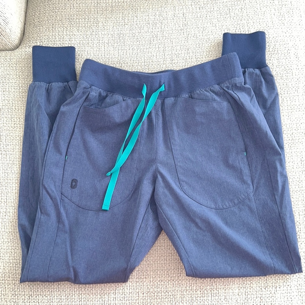 Big Sky Zamora Figs Scrub Pants